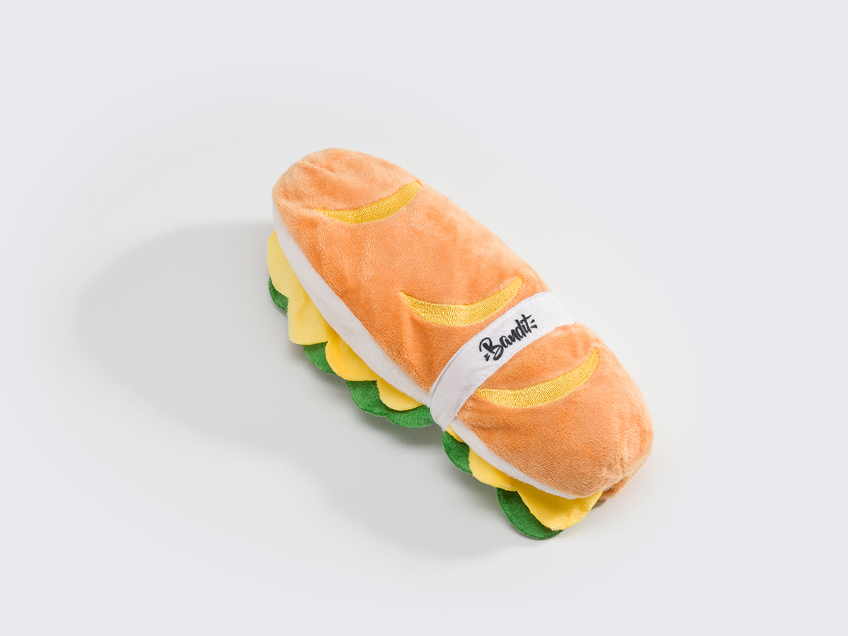 bandit-sandwich-jouet-chien-peluche-couineur-friandises image 1