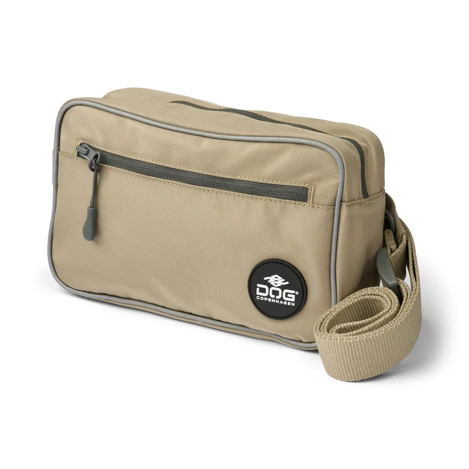 dog-copenhagen-go-explore-sac-ceinture-desert-dune-banane-tanche image 1