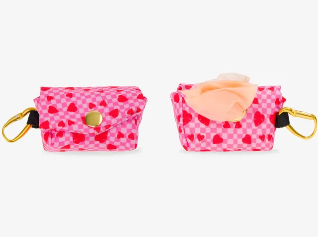 bandit-pochette-sacs-crottes-joli-coeur-rose-carreaux image 1