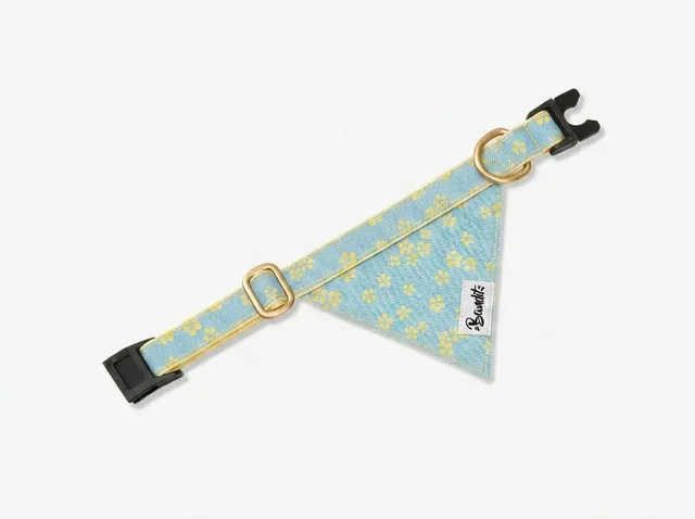 bandit-bandanas-mimosa-bandana-chat-jean-fleurs-jaunes image 1