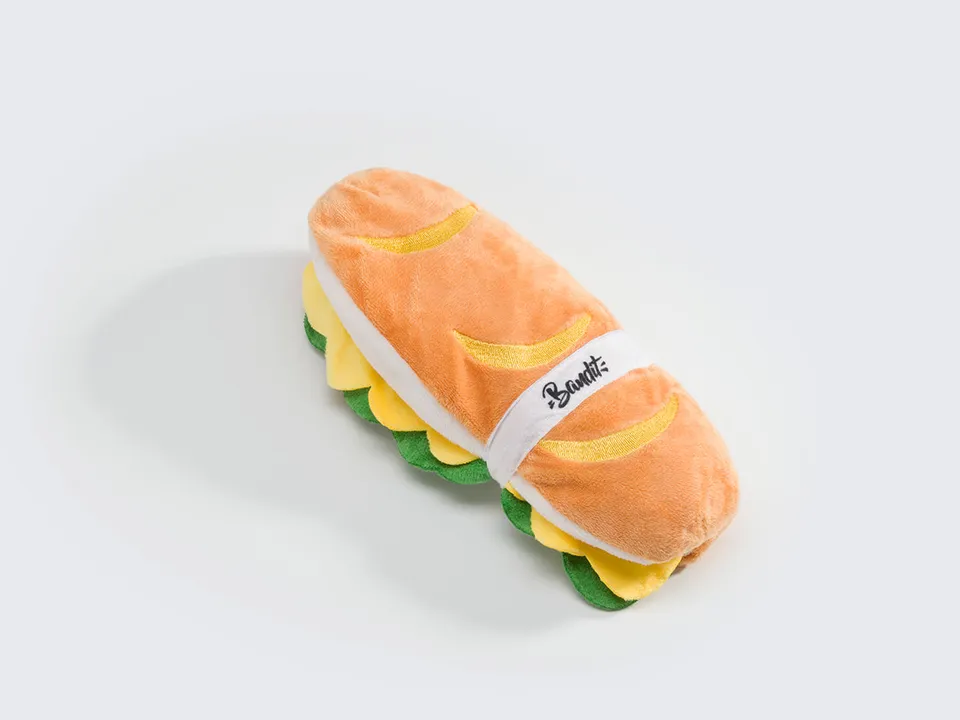 bandit-sandwich-jouet-chien-peluche-couineur-friandises image 1