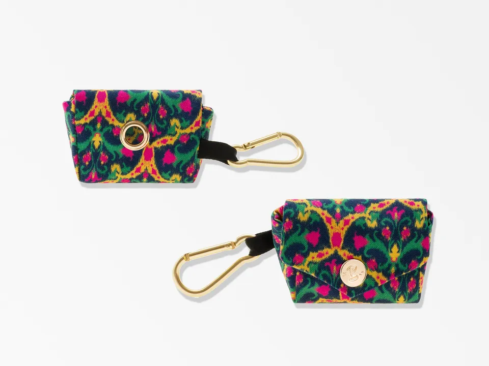 bandit-ikat-pochette-sacs-crottes-multicolore image 1