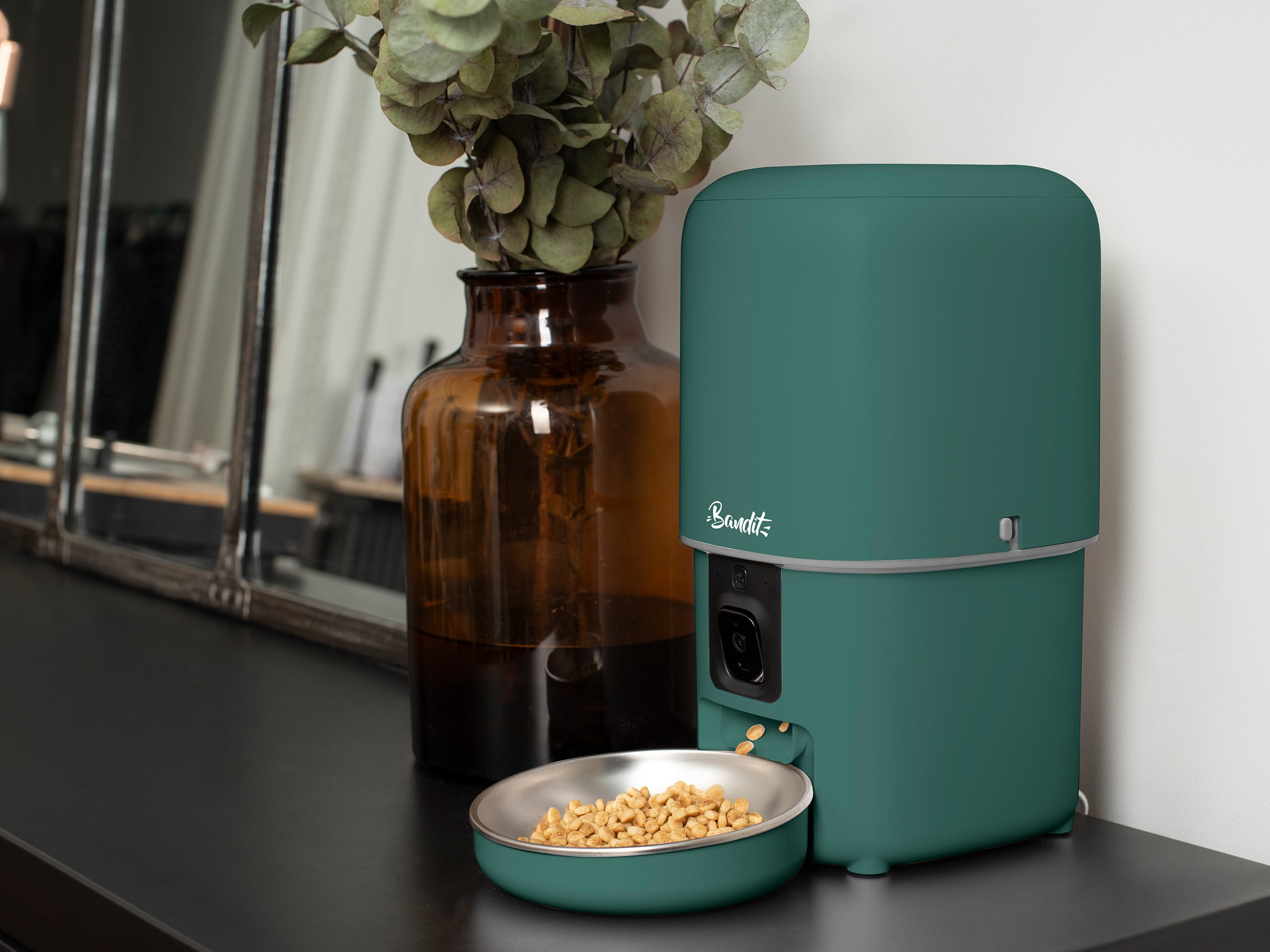 bandit-distributeur-croquettes-intelligent-4l-cam-ra-vert image 5